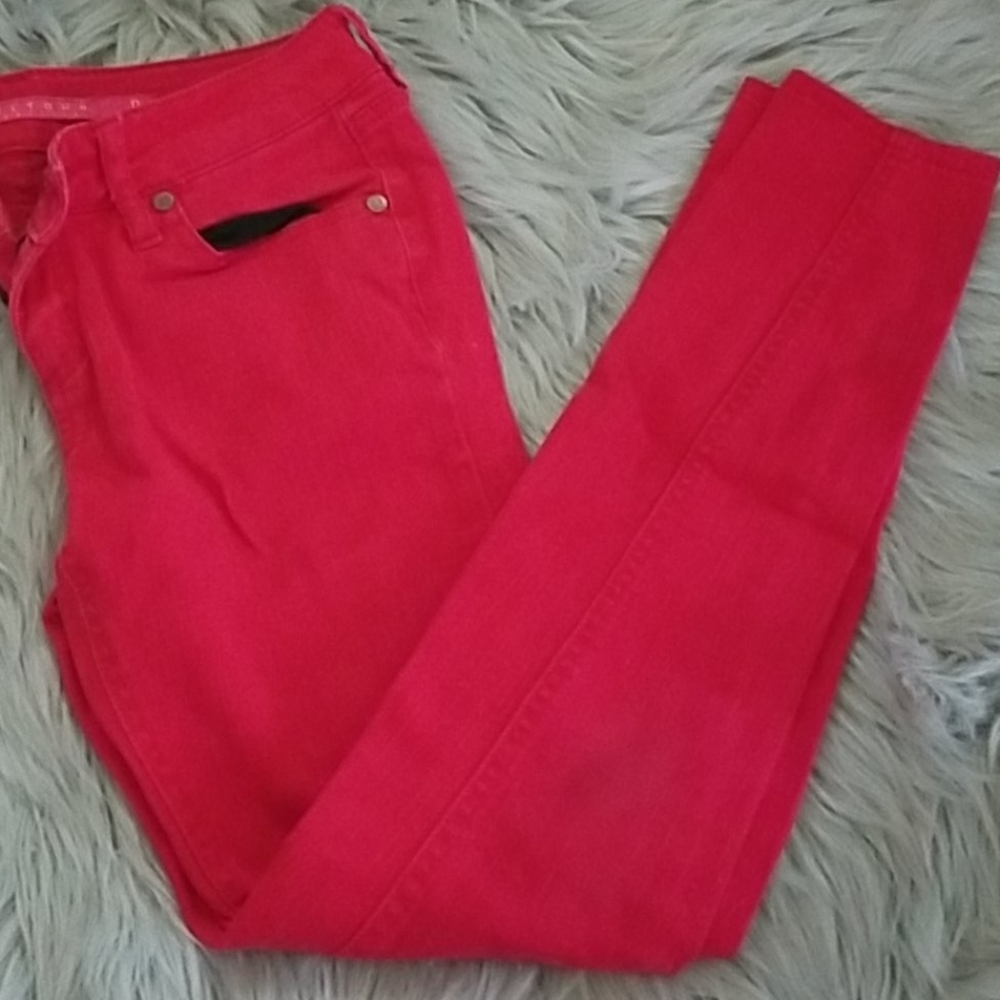 Red skinny jeans